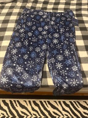 Preswick & Moore Navy and Light Blue Snowflake Pajama Bottoms